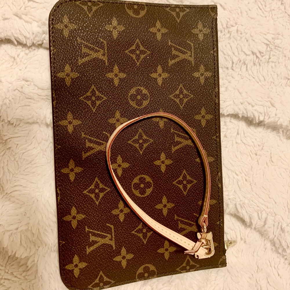 ‼️SOLD‼️Neverfull mm pouch